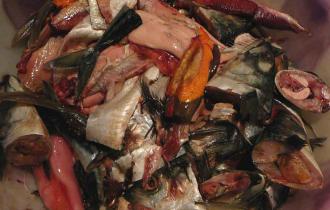 Рыба и продукты переработки рыбы (в том числе лосось)