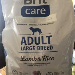Фото мешка сухого гипоаллергенного полнорационного корма «Брит Кеа» c ягнёнком и рисом для взрослых собак крупных пород (вес от 25 кг)