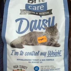 Фото сухого гипоаллергенного полнорационного корма «Брит Кеа Дейзи — Мне нужно контролировать вес» с индейкой и рисом для кошек, склонных к лишнему весу