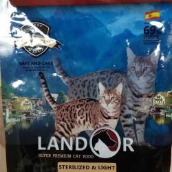 Фото сухого гипоаллергенного полнорационного корма «Ландор» с уткой и рисом для взрослых стерилизованных кошек и кастрированных котов, а также для кошек с избыточным весом