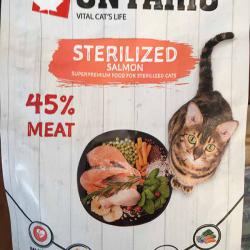 Фото мешка сухого полнорационного корма «Онтарио» с лососем для взрослых стерилизованных кошек и кастрированных котов