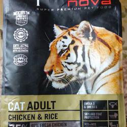 Фото мешка сухого гипоаллергенного полнорационного корма «Оптима Нова» с курицей и рисом для взрослых кошек