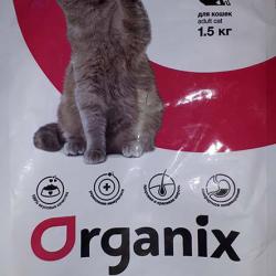 Фото упаковки сухого полнорационного корма «Органикс» с ягнёнком для взрослых кошек