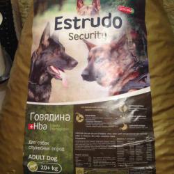 Фото сухого полнорационного корма «Порцелан Эструдо Секьюрити» с говядиной и гемоглобином для взрослых собак служебных пород вес от 20 кг