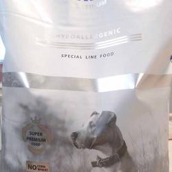 Фото мешка сухого гипоаллергенного полнорационного корма «Сириус Платинум» с уткой и овощами для взрослых собак всех пород